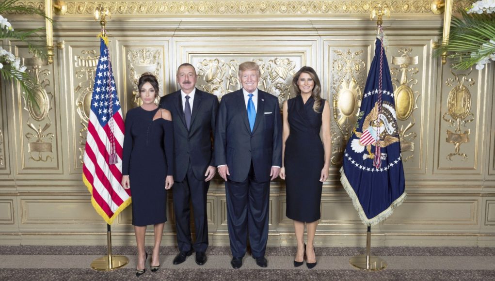 İlham Əliyev Nyu-Yorkda ABŞ Prezidenti Donald Tramp və Xanımı ilə Görüşüb