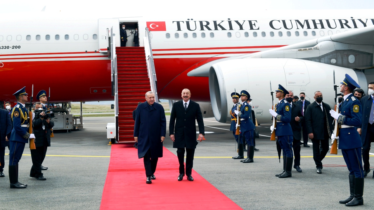 Prezidentlər Füzuli Beynəlxalq Hava Limanının açılışında