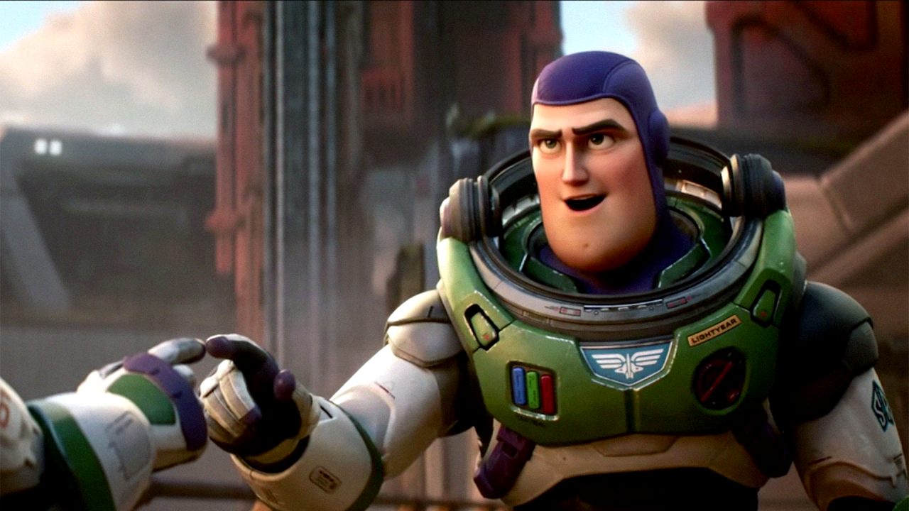 Toy Story qəhrəmanı Buzz Lightyear