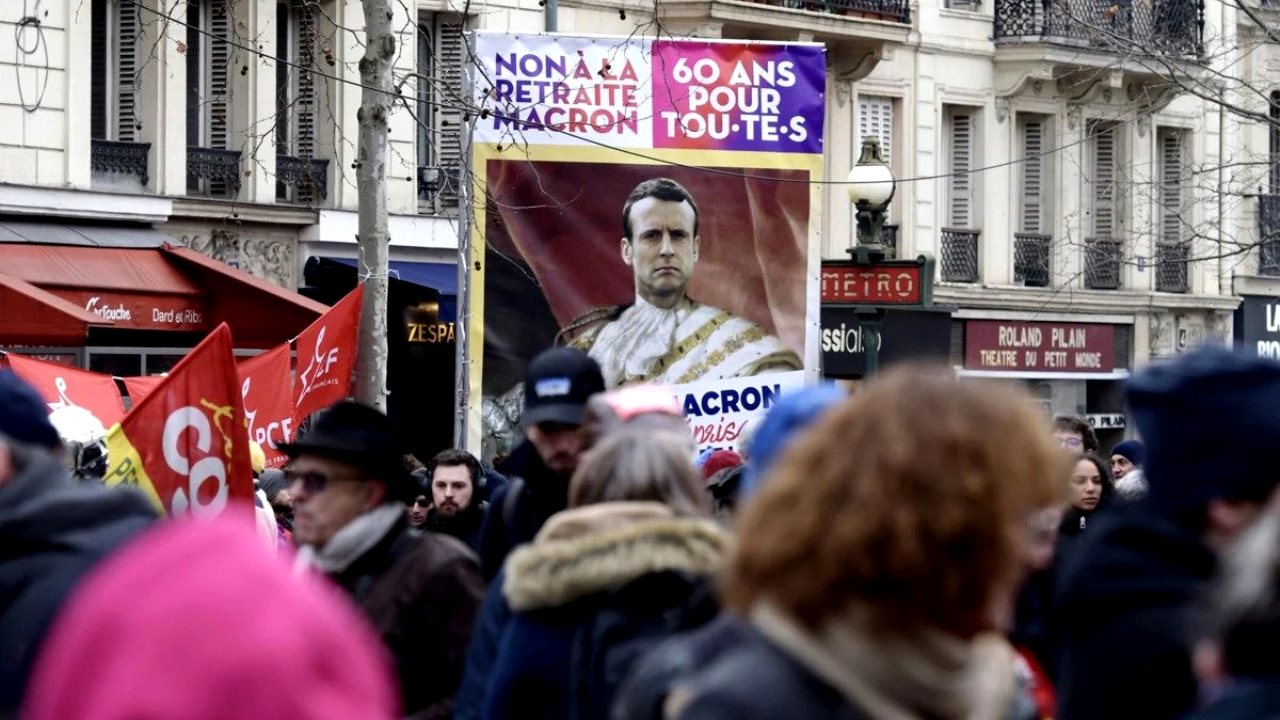 Fransada pensiya islahatlarına qarşı nümayişlər