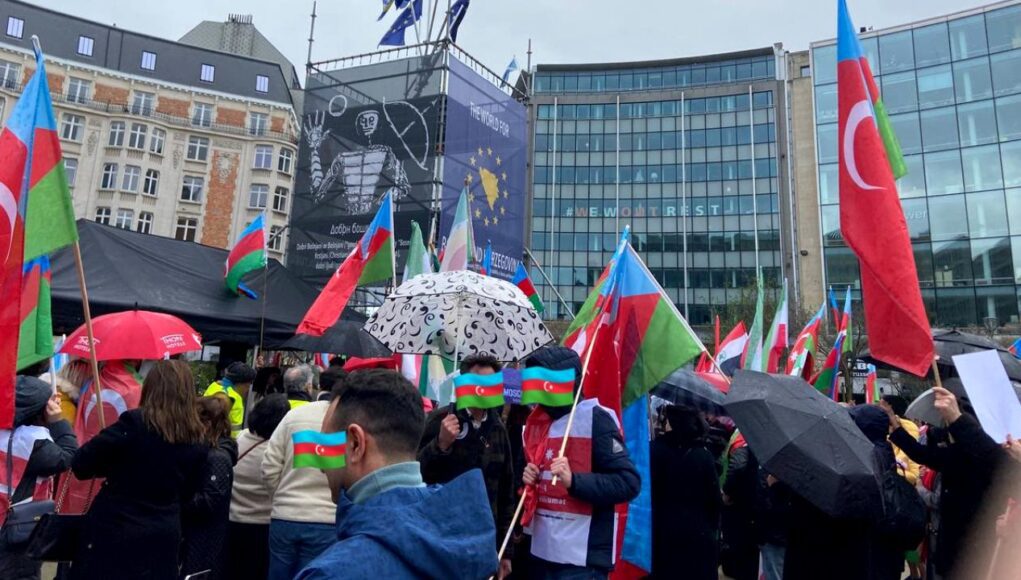 Güney Azərbaycan türkləri Brüsseldə aksiya keçirib