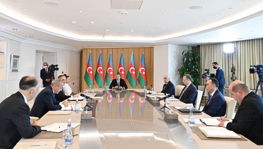 İlham Əliyev 2022-nin altı ayının sonuna həsr olunan toplantı keçirdi