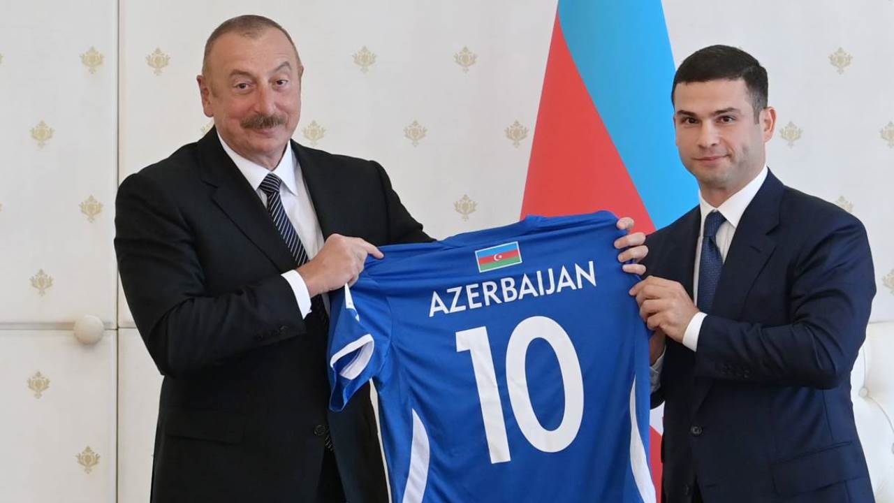 İlham Əliyev minifutbol üzrə Azərbaycan milli komandası ilə