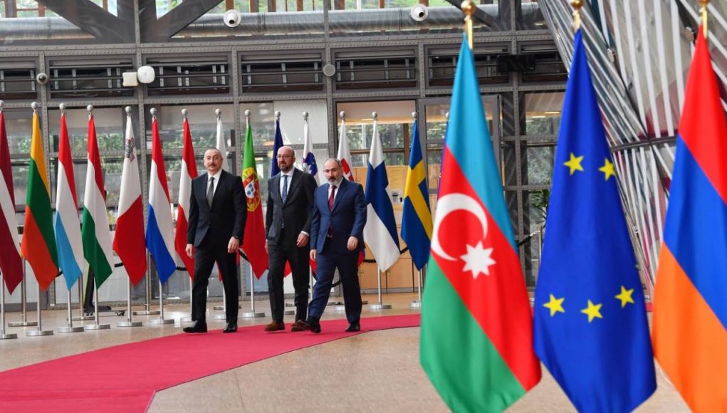 İlham Əliyevin Avropa Birliyi Şurasının Prezidenti və Ermənistanın Baş naziri ilə görüşü