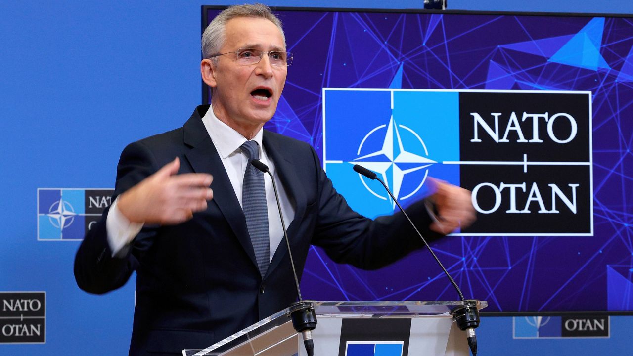 NATO-nun baş katibi Yens Stoltenberq