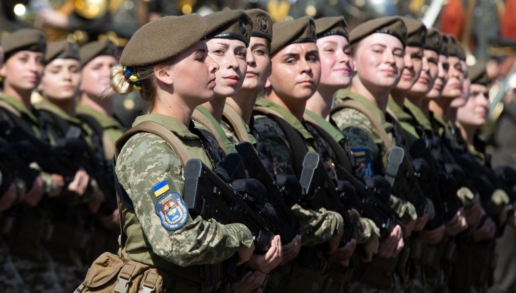 Ukrayna ordusunun qadın hərbçiləri