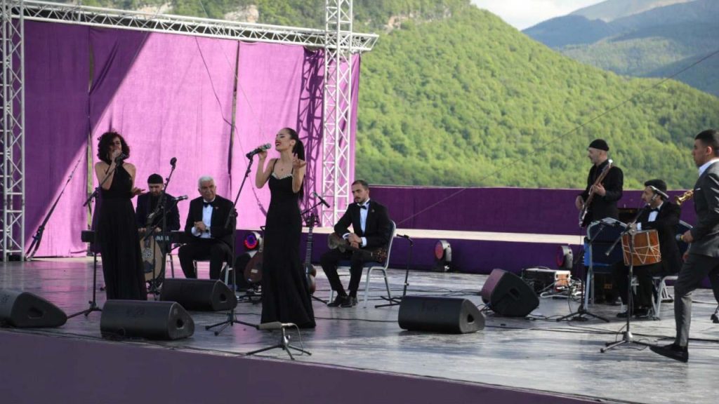 V Xarıbülbül Beynəlxalq Folklor Festivalı