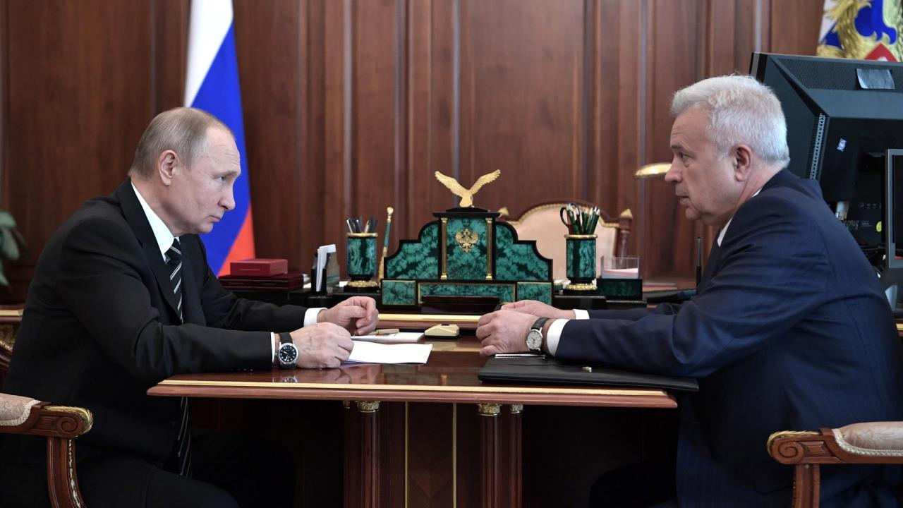 Vladimir Putin və Vahid Ələkbərov
